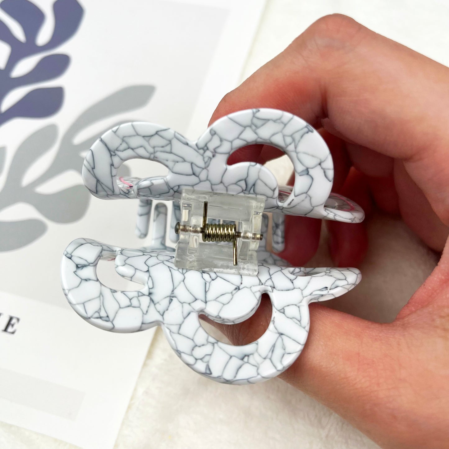 Broken porcelain hollow flower hair claw clip