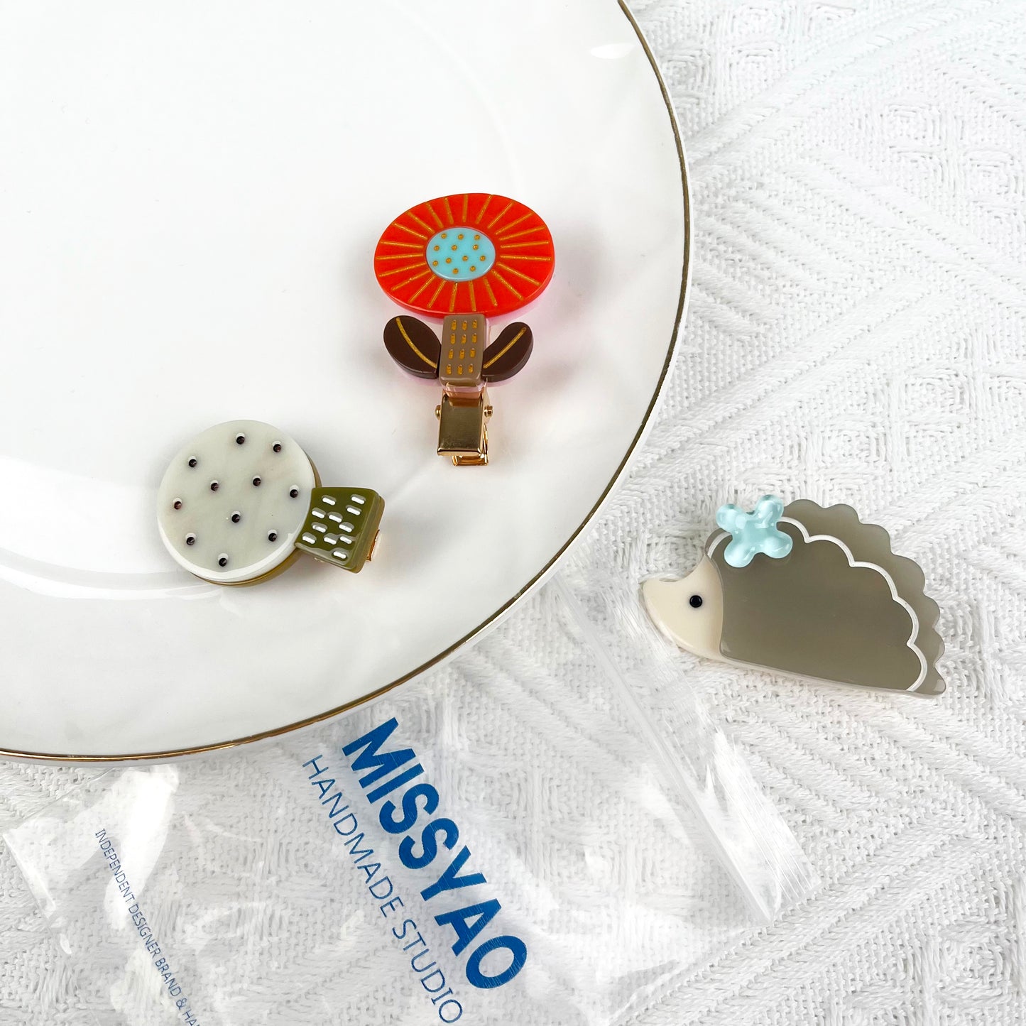 Small animal duckbill clip hedgehog flower hair clip