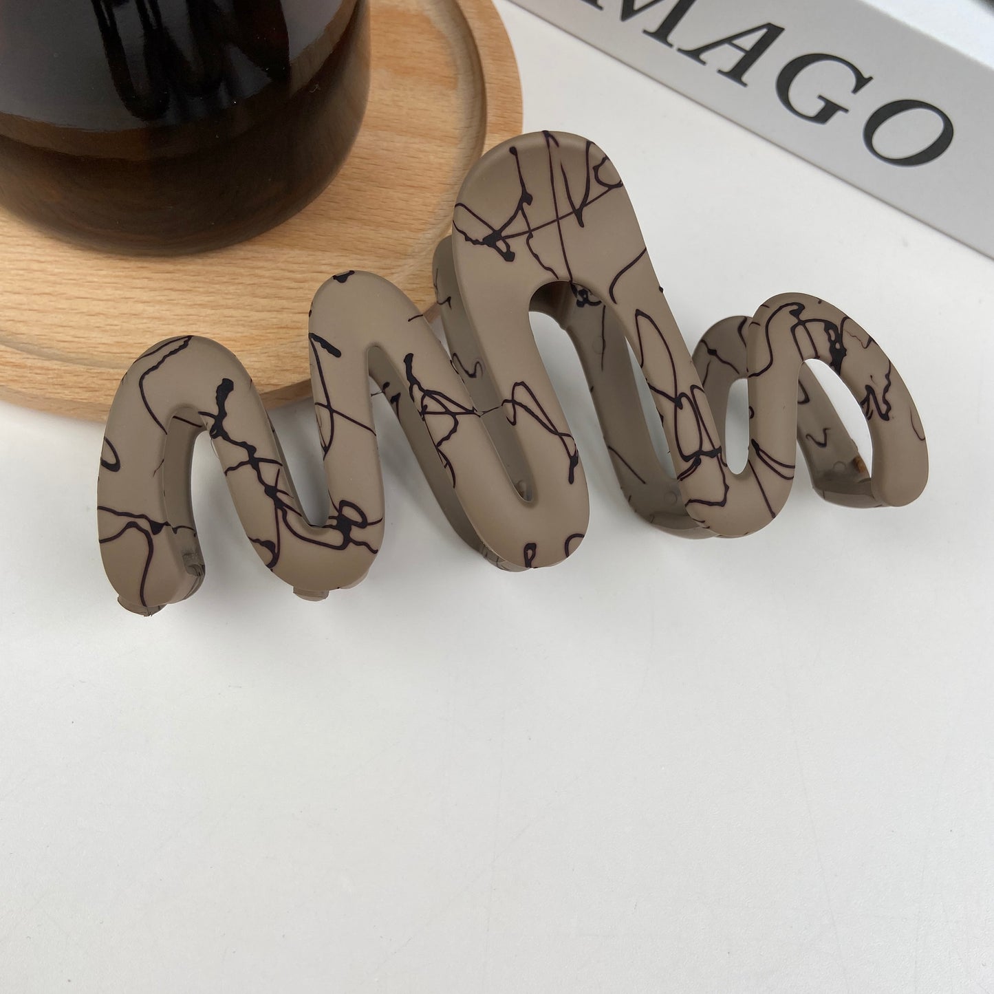 Wavy colored hair clips fashionable hair claws