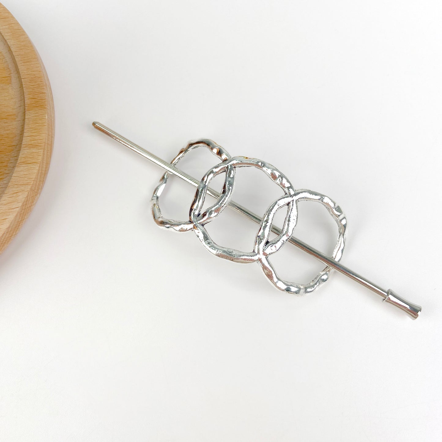Three-ring vintage metal hairpin