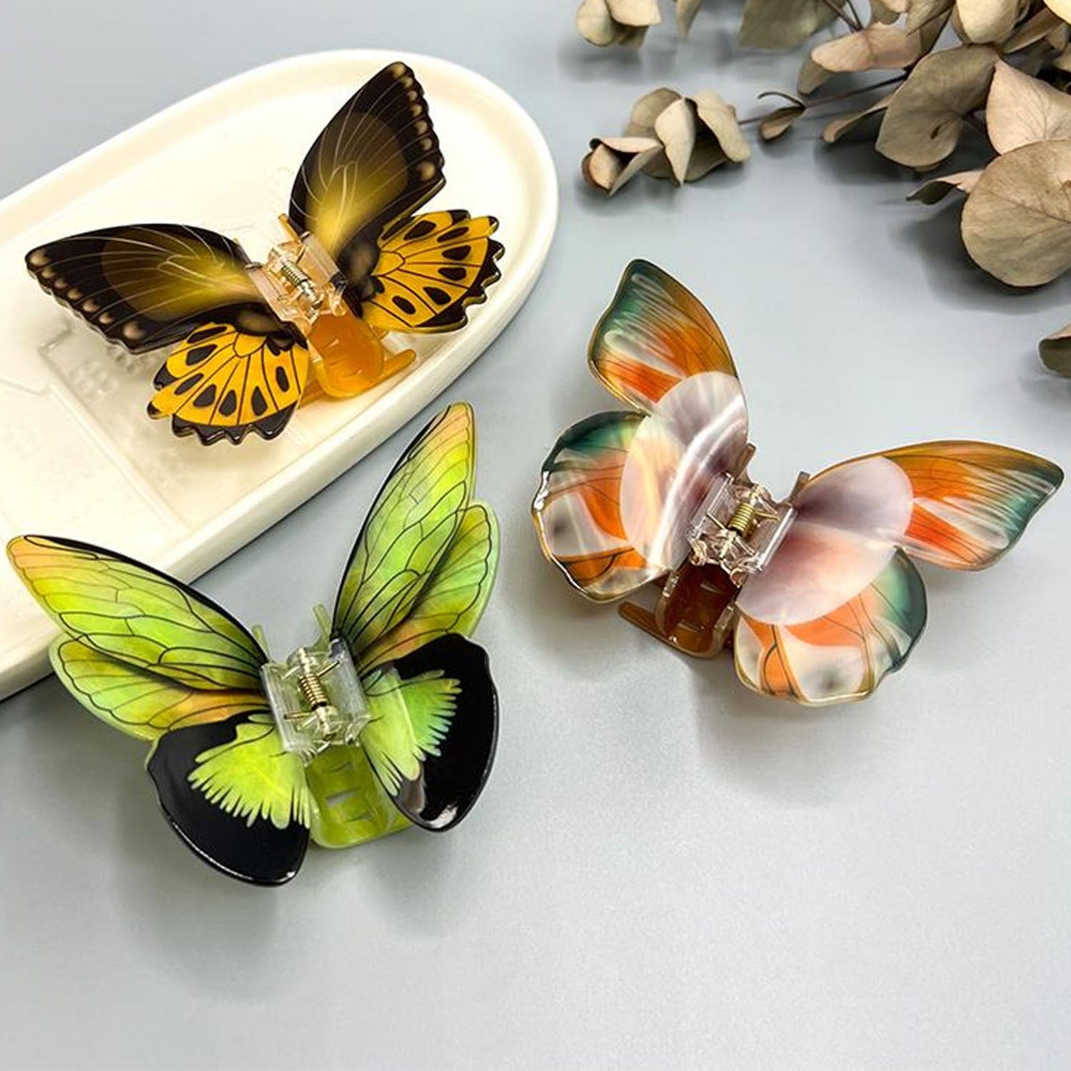 Butterfly Grip Updo Shark Clip
