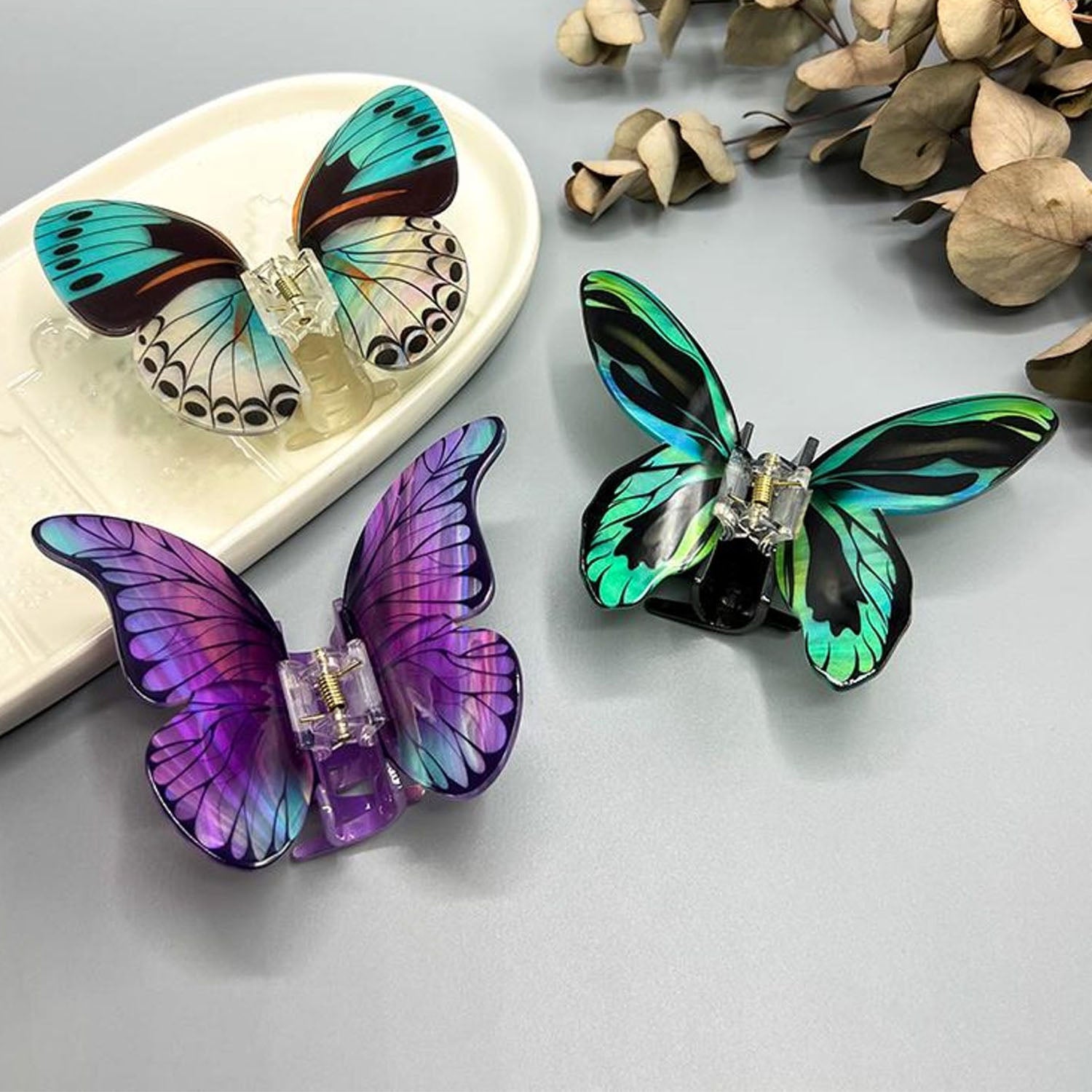 Butterfly Grip Updo Shark Clip