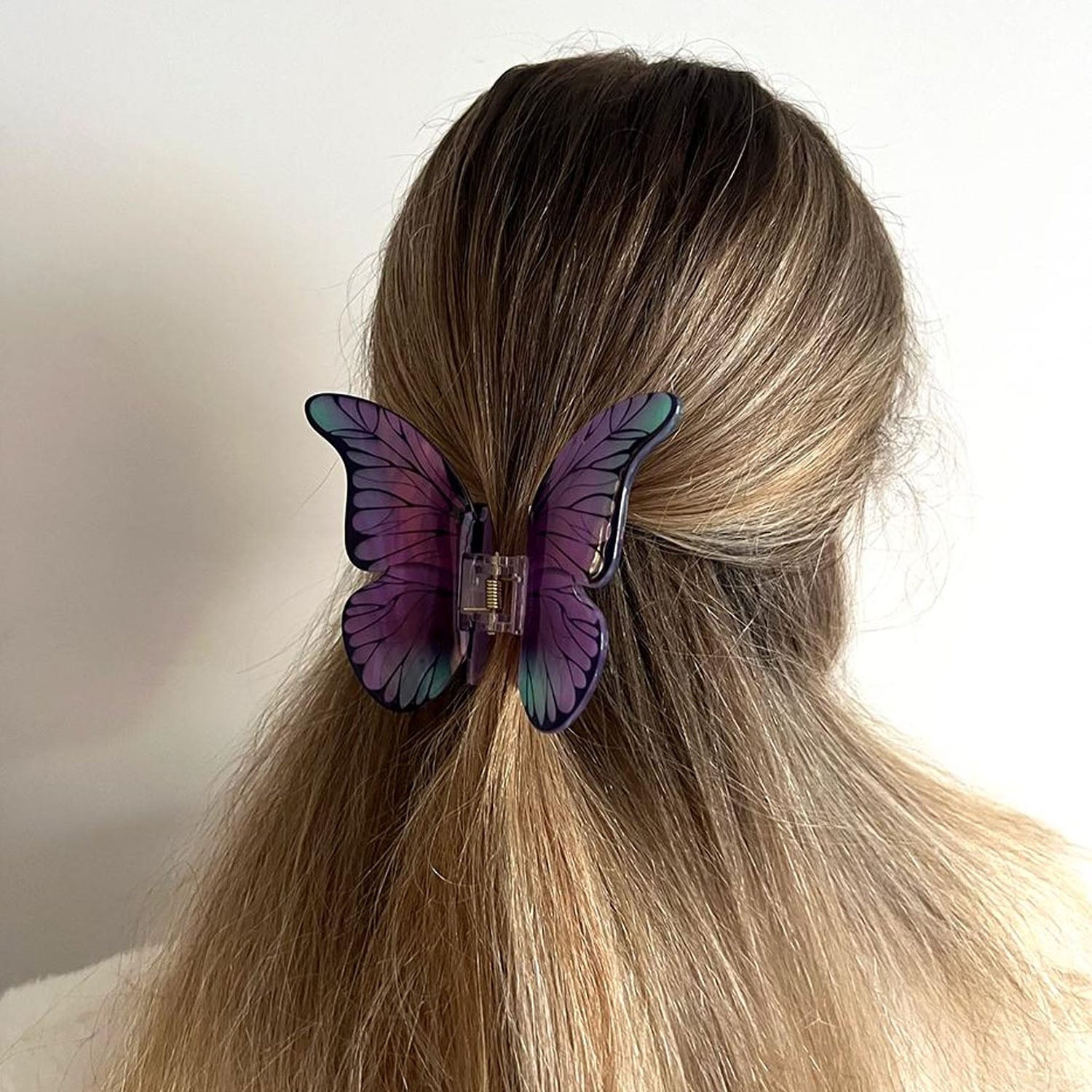 Butterfly Grip Updo Shark Clip