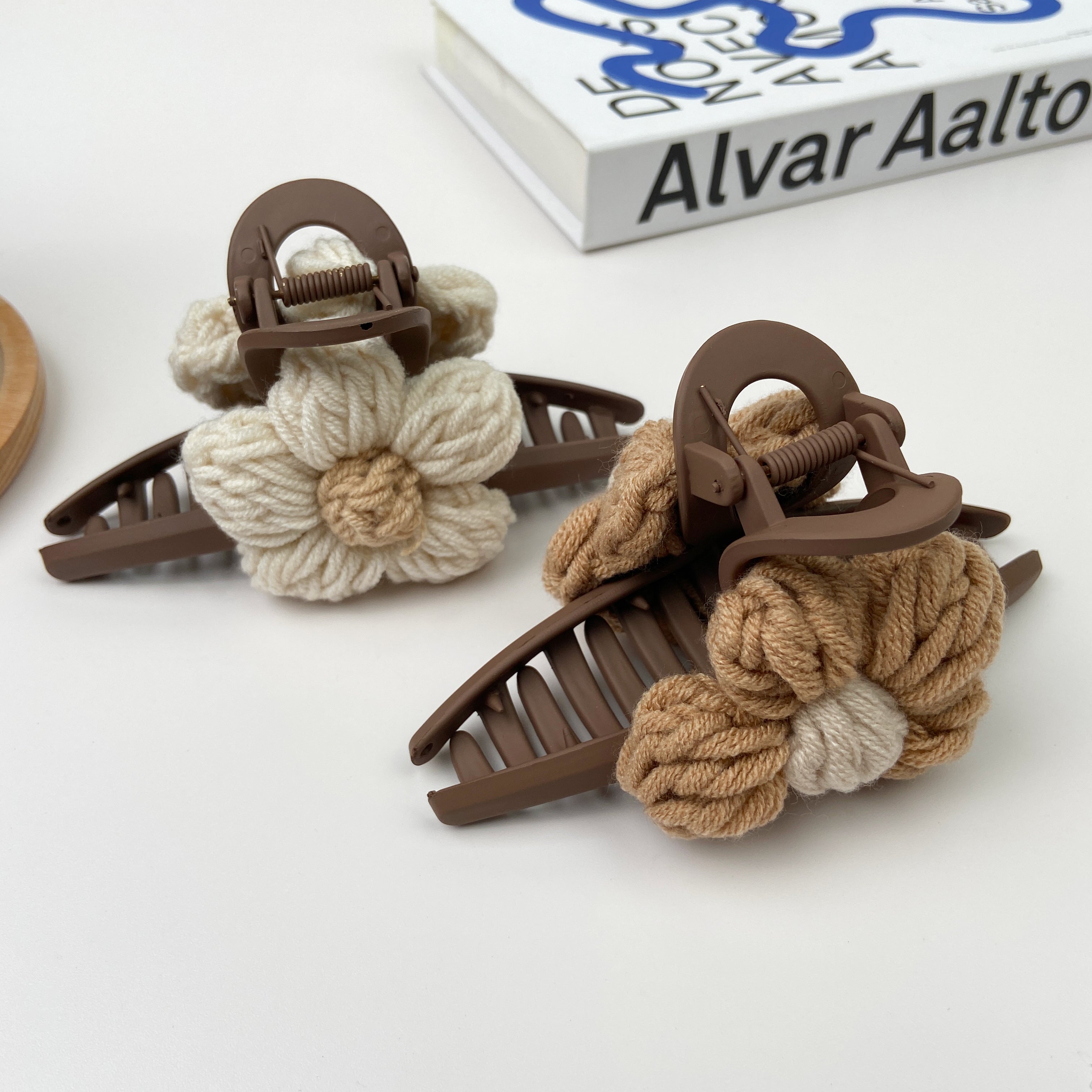 Autumn Winter Simple Knitted Double Sided Flower Clip