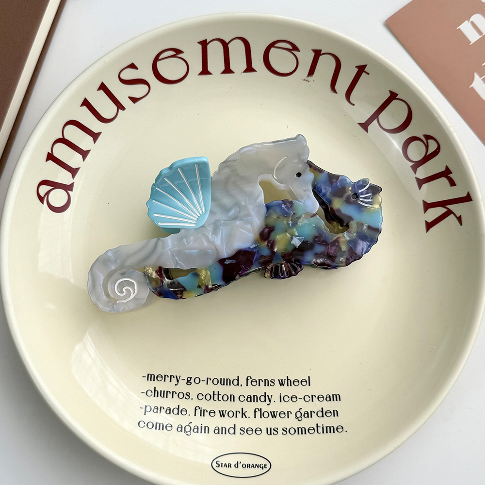 Haima Barrettes Ocean Back Head Half Grasping Updo Shark Clip