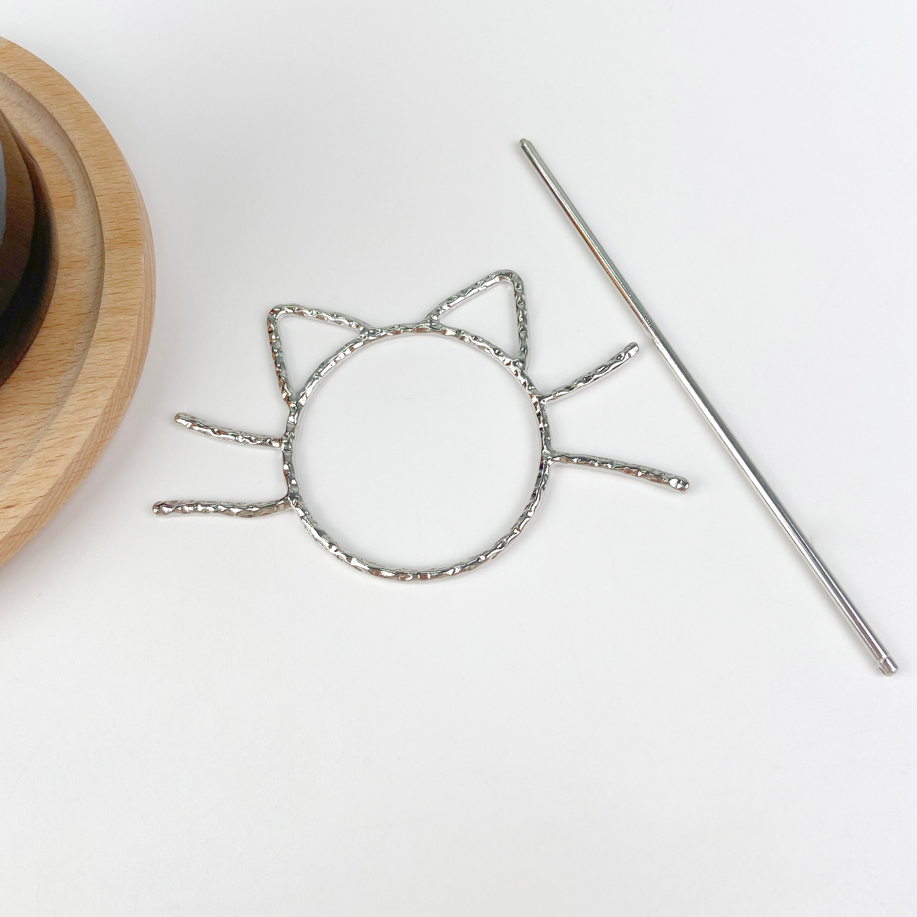 Hollow cat metal hairpin