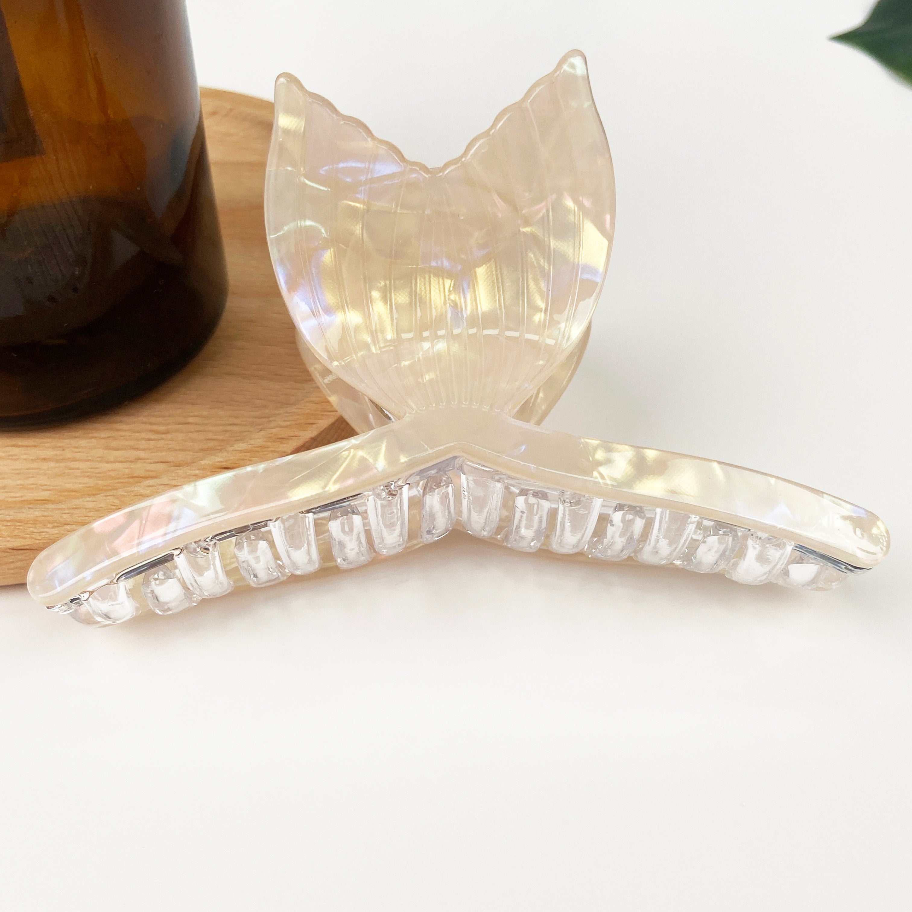 Acetic Acid Shark Clip Updo Hair Accessories