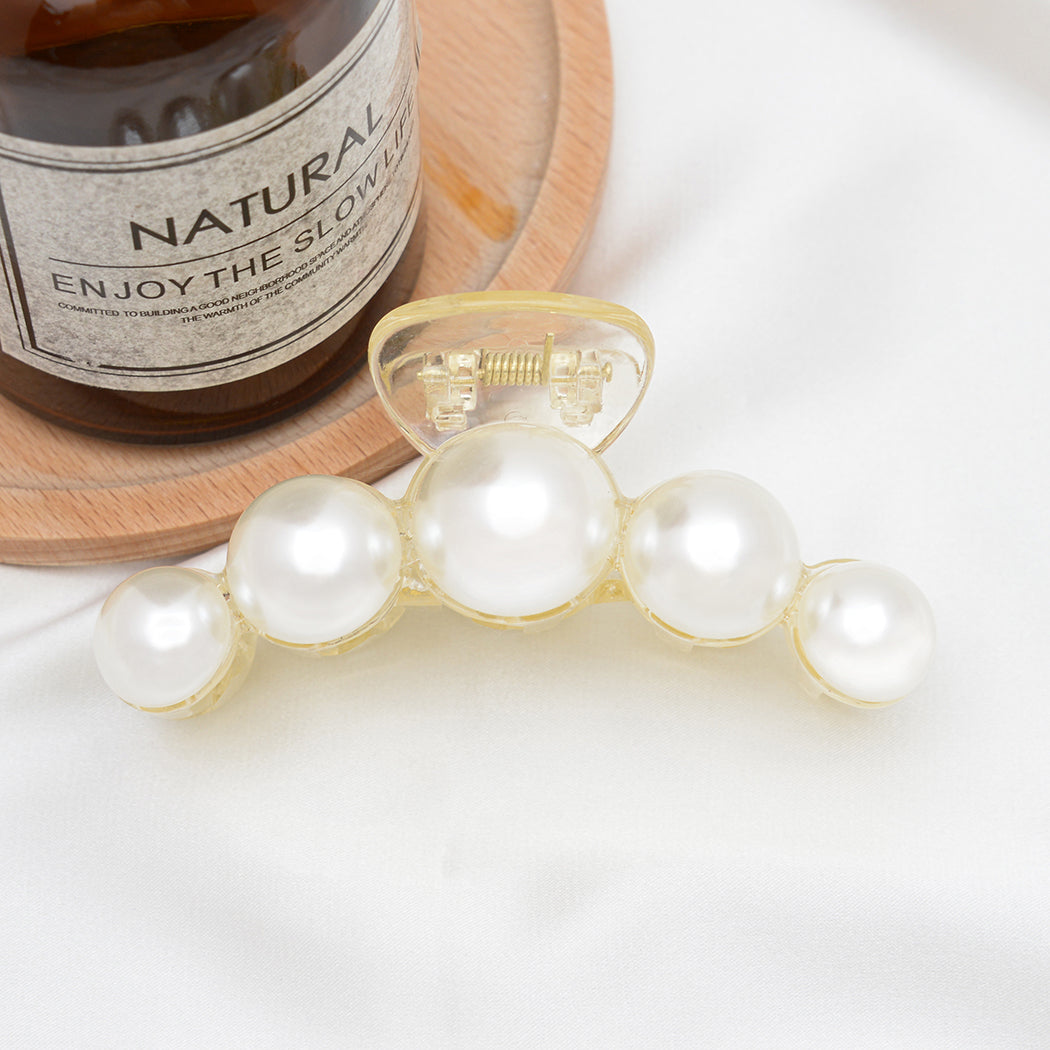 Pearl Hair Claw Clip