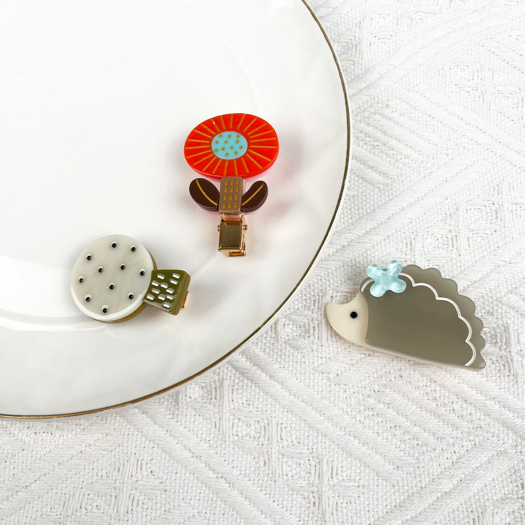 Small animal duckbill clip hedgehog flower hair clip