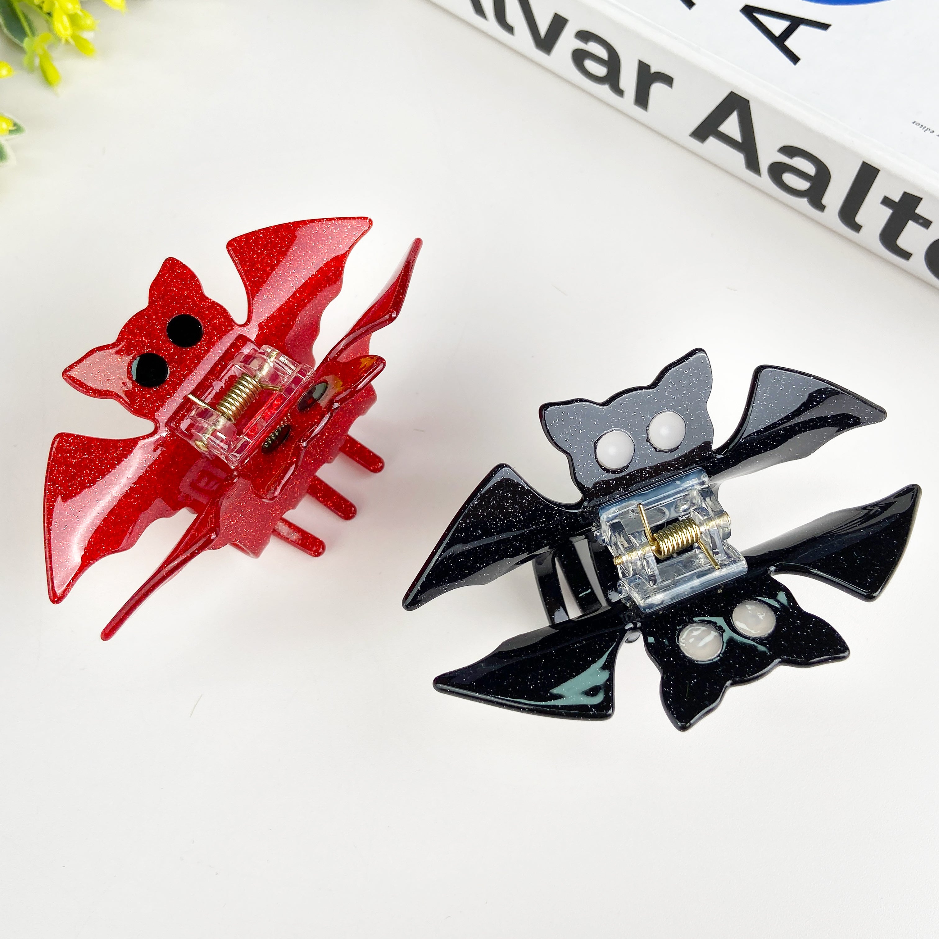 Dark Style Glitter Bat Hair Claw