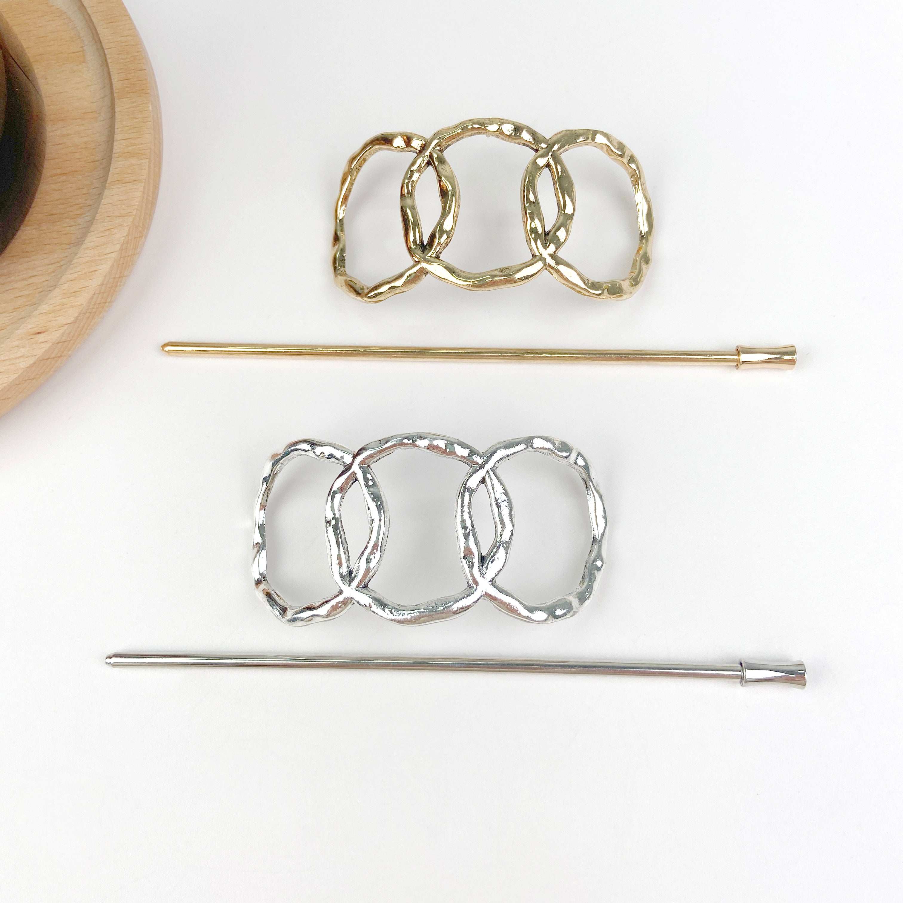 Three-ring vintage metal hairpin