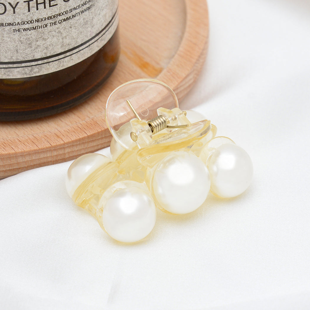 Pearl Hair Claw Clip