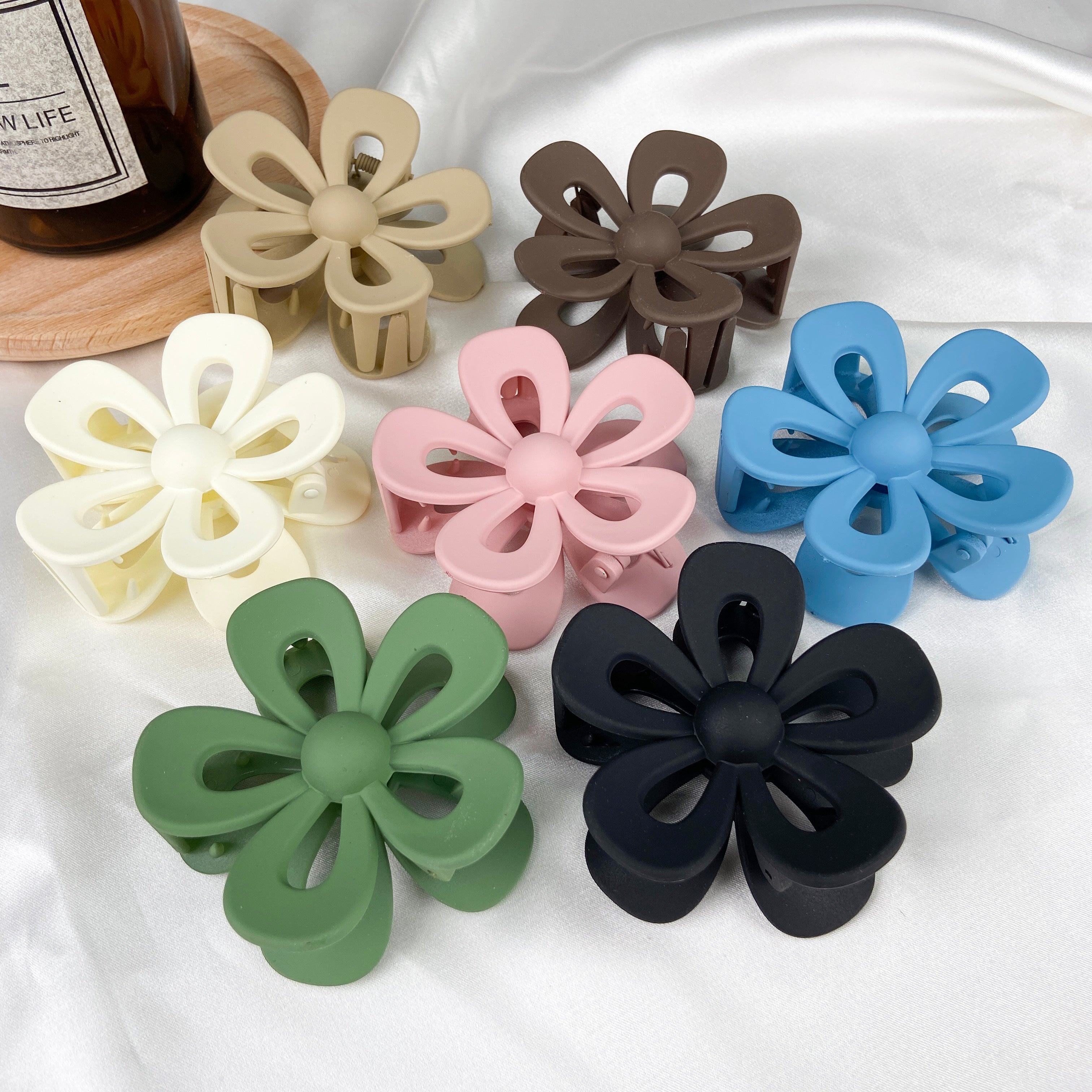 Jelly Flower Hair Clip Frosted Updo Shark Clip Hair