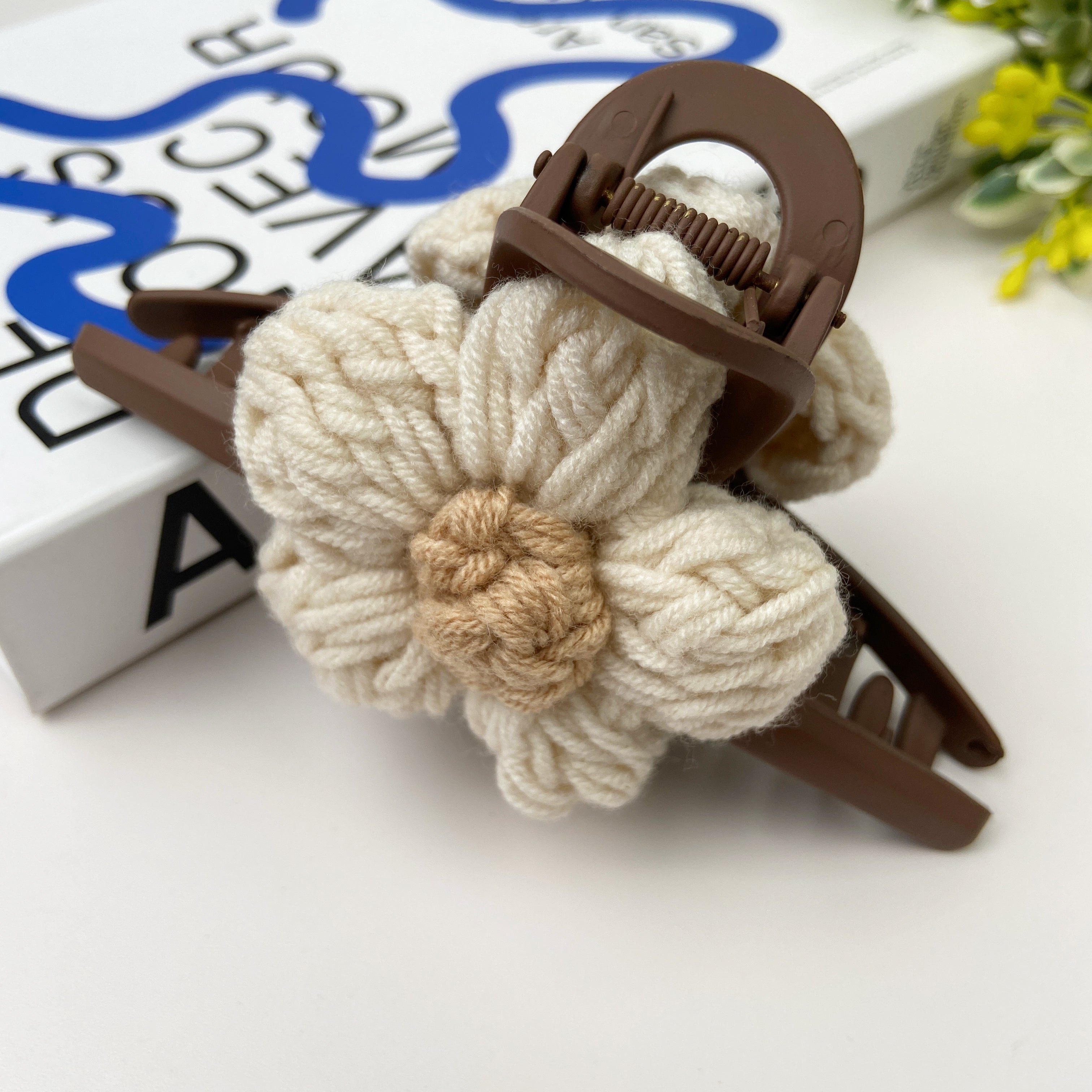 Autumn Winter Simple Knitted Double Sided Flower Clip