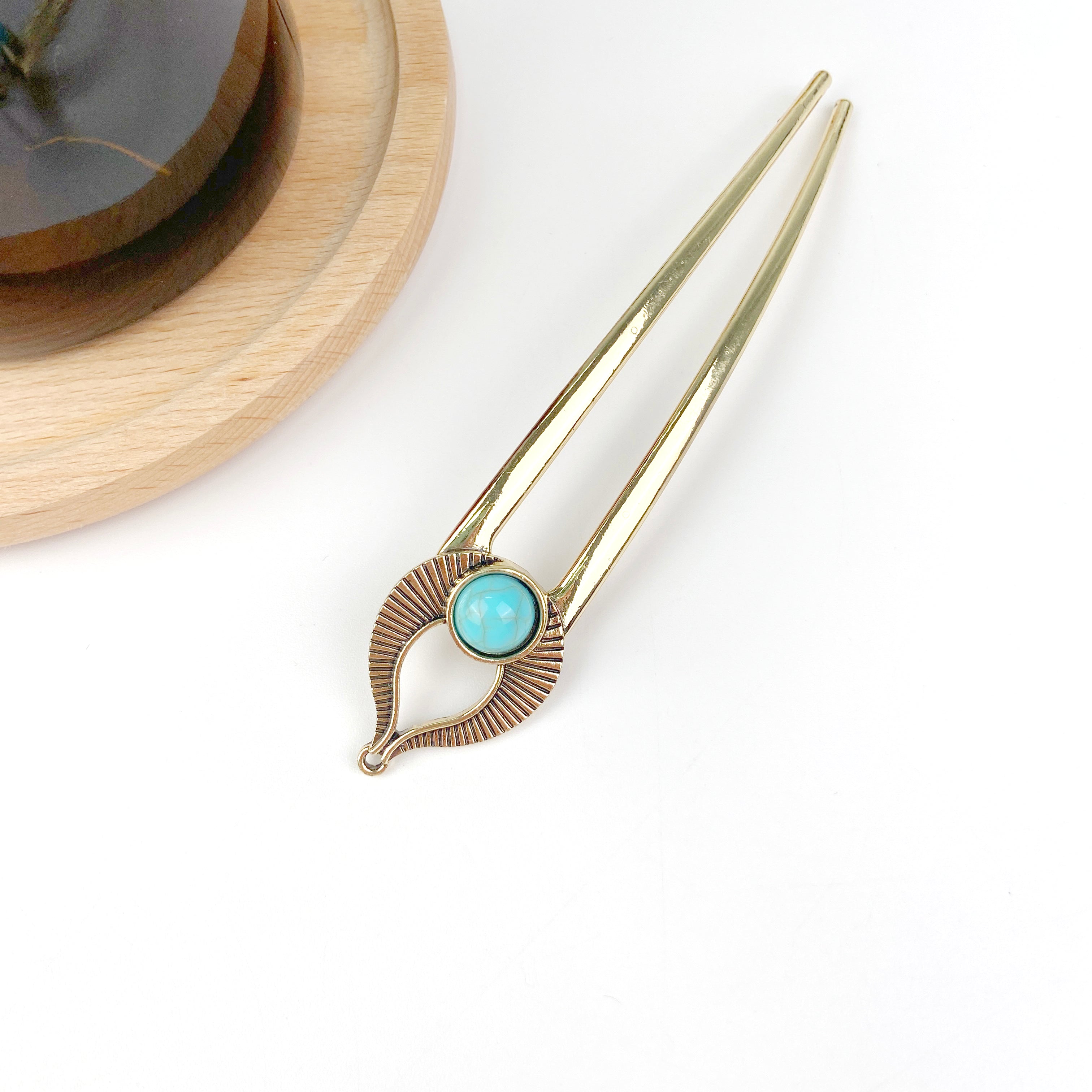 U-shaped vintage metal hairpin