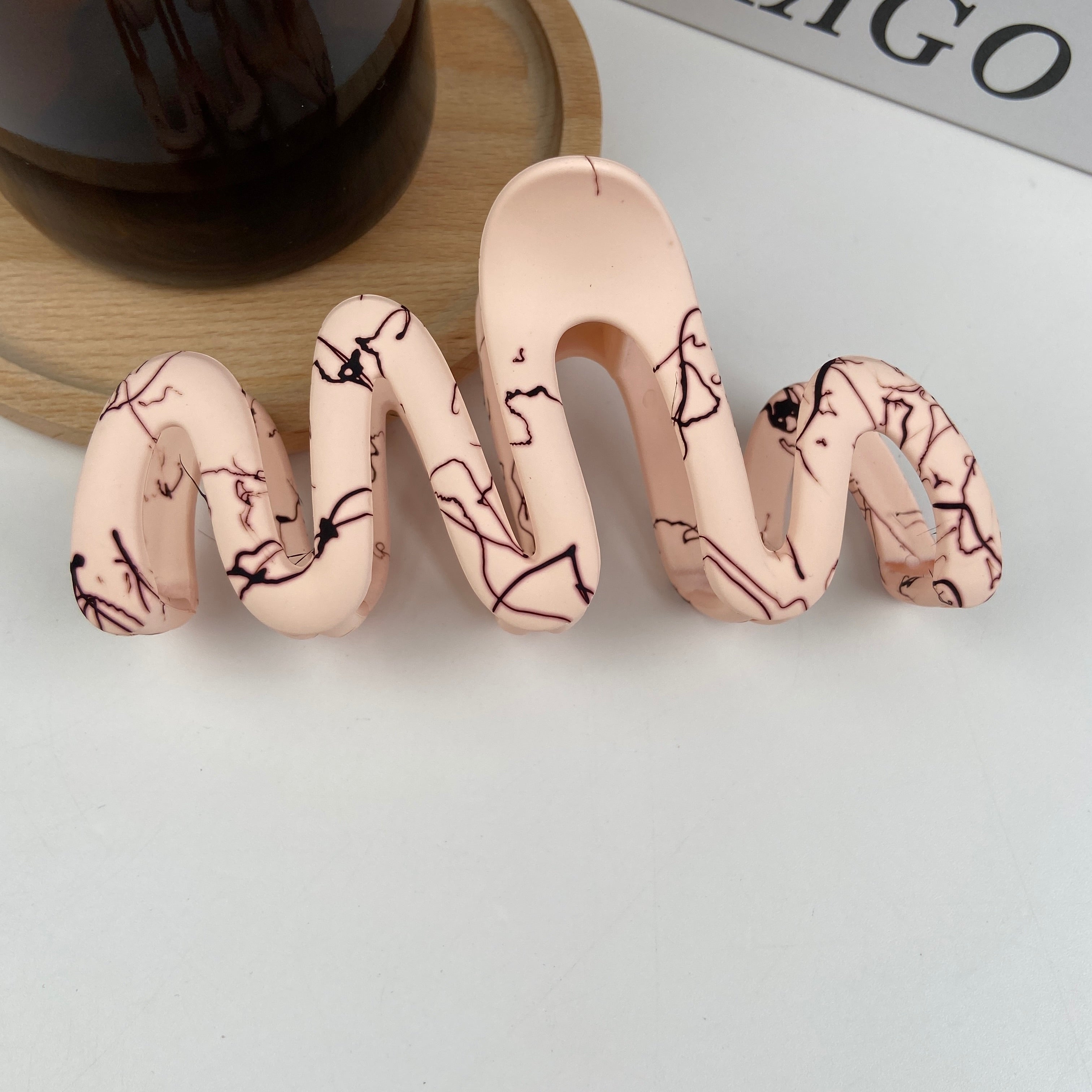 Wavy colored hair clips fashionable hair claws