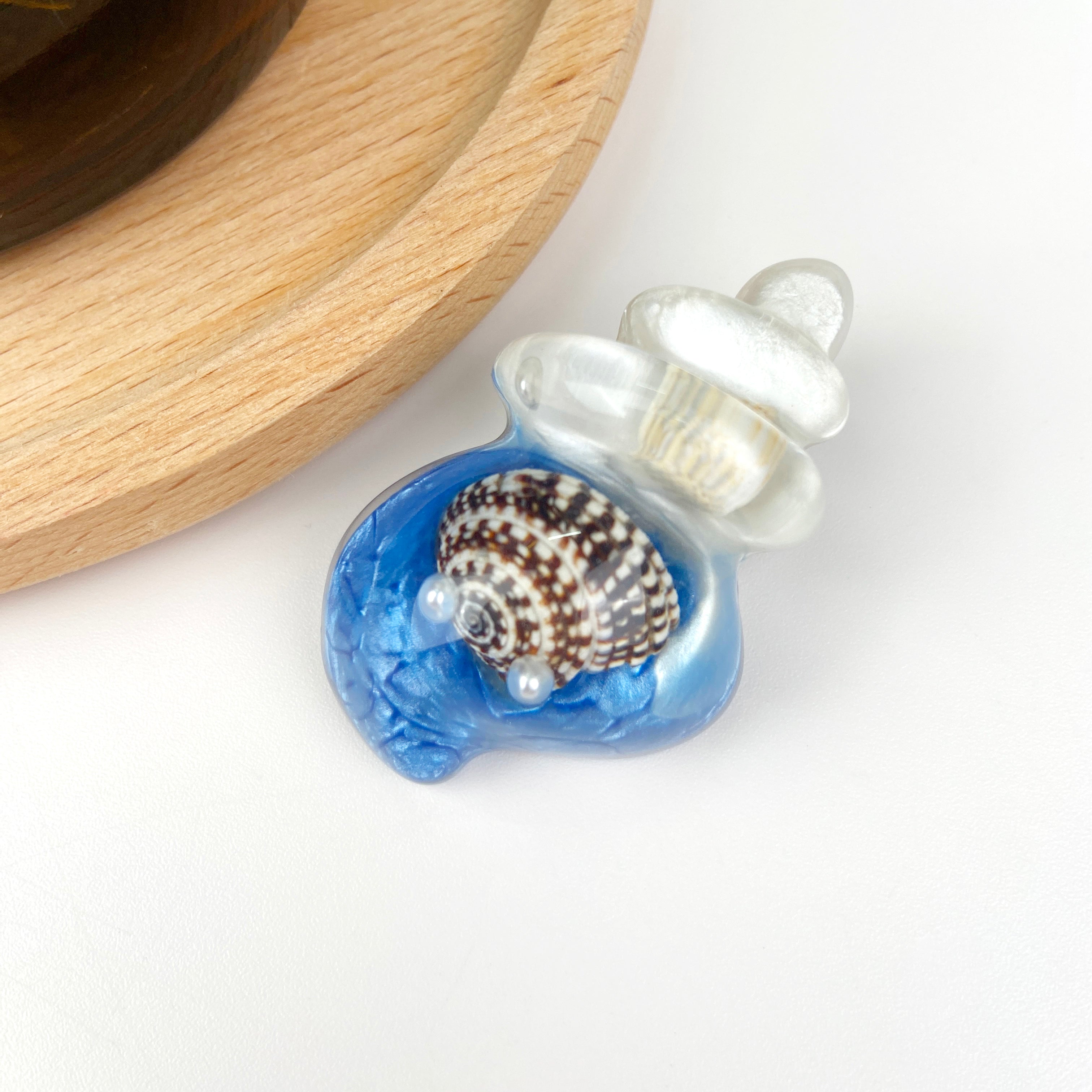 Blue conch hair clips animal bangs duckbill clip