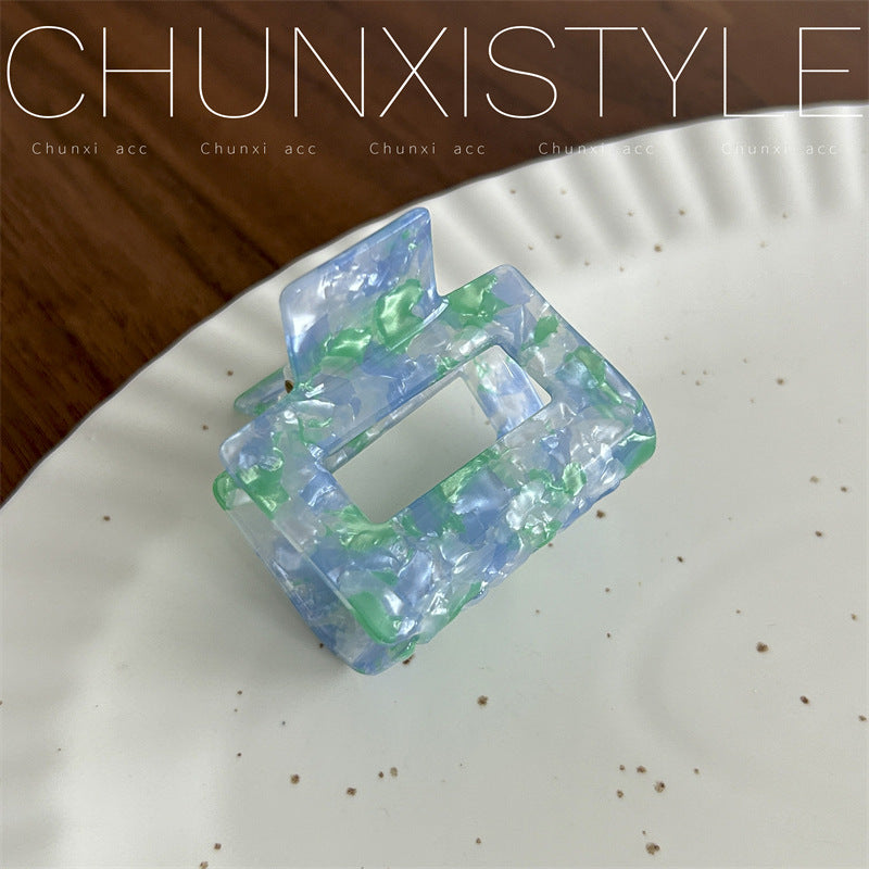 Square Grip Updo Shark Hair