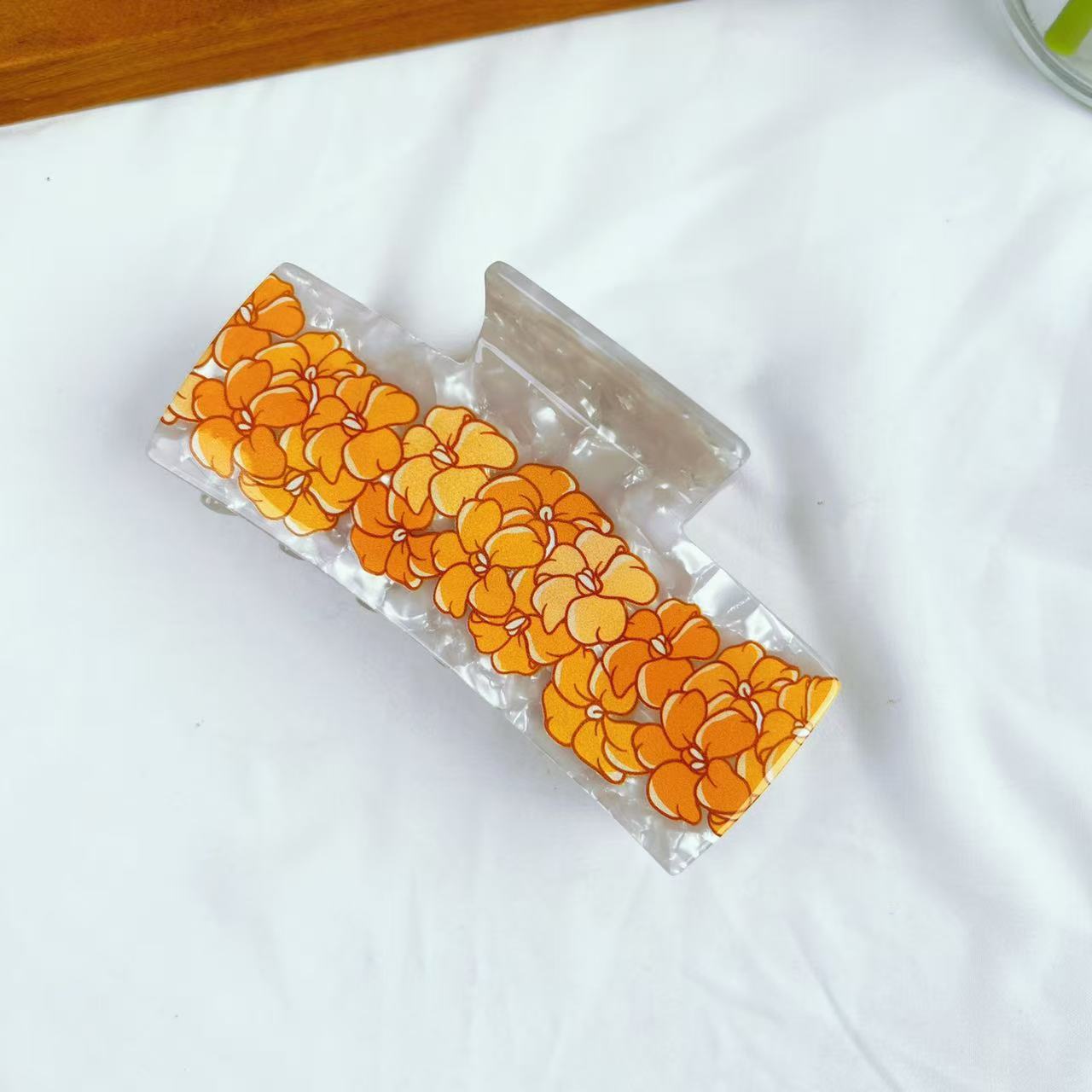 Chain Flower Acetate Grip Large Square Clip Back Head Shark Clip