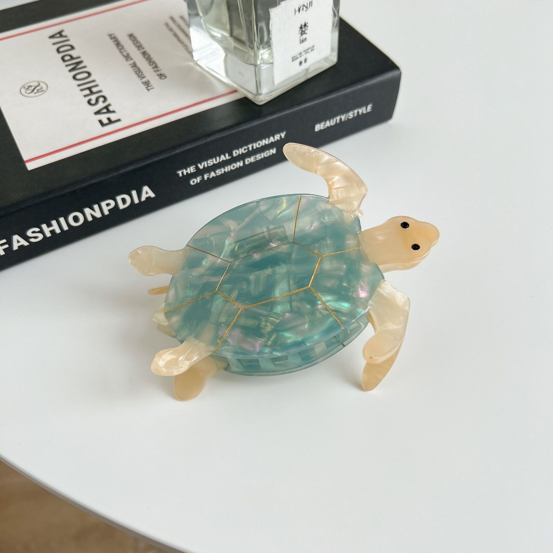 Turtle Acetic Acid Grip Updo Shark Clip