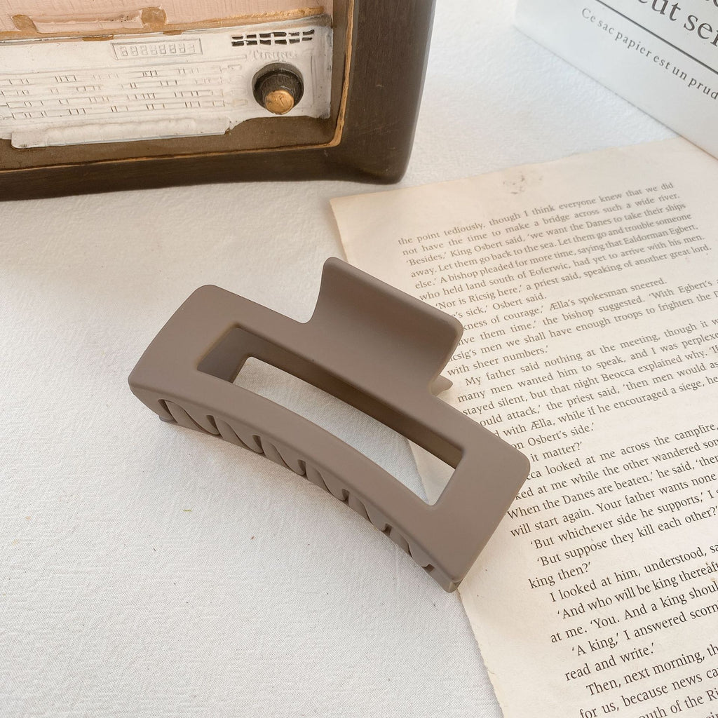 Large Resin Hair Clip — Updo & Curly Hair Claw Clip