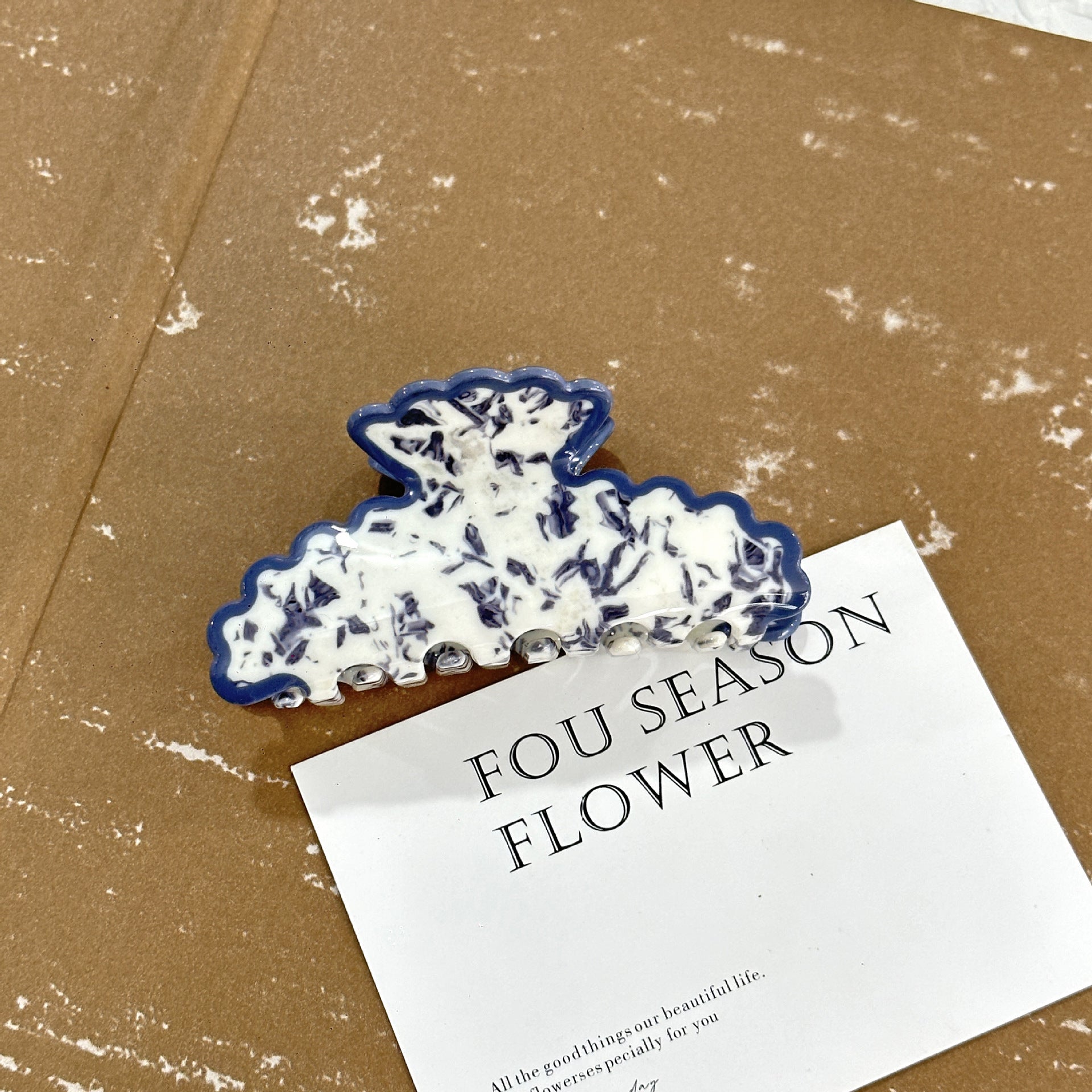 Blue-and-White Porcelain Style Claw Clip — Tie-Dye Speckled Pattern, Ideal for Updos