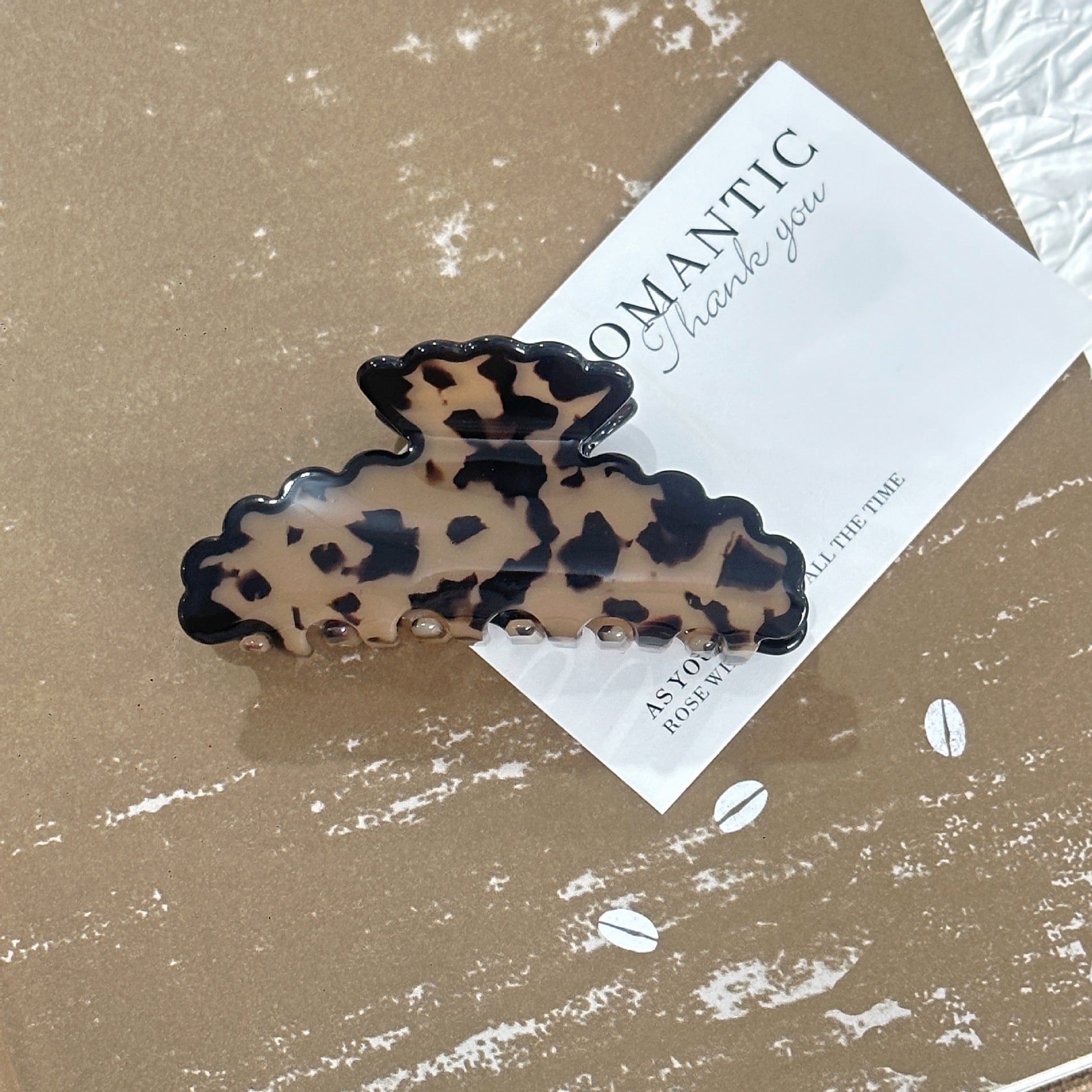 Blue-and-White Porcelain Style Claw Clip — Tie-Dye Speckled Pattern, Ideal for Updos