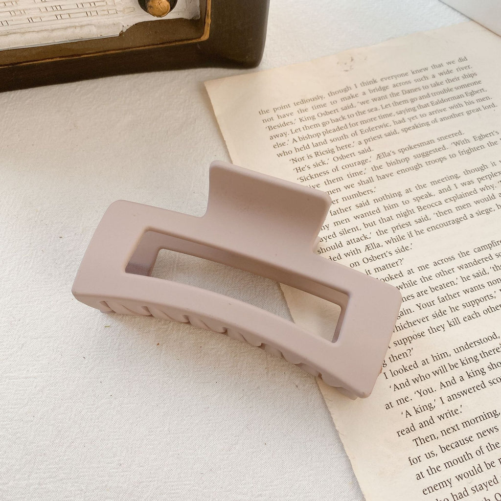 Large Resin Hair Clip — Updo & Curly Hair Claw Clip