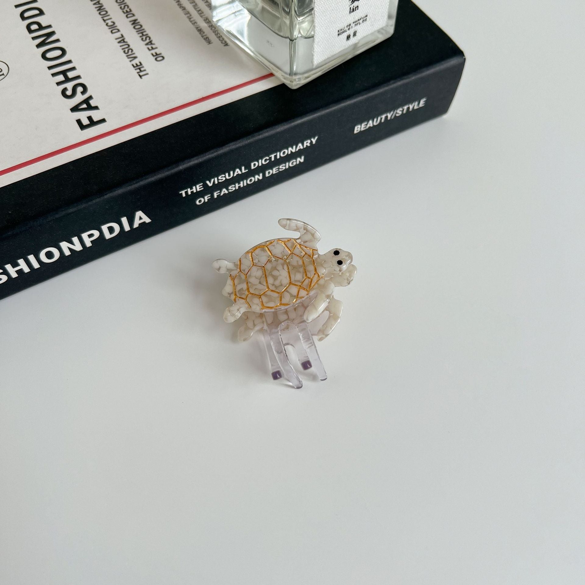 Turtle Acetic Acid Grip Updo Shark Clip