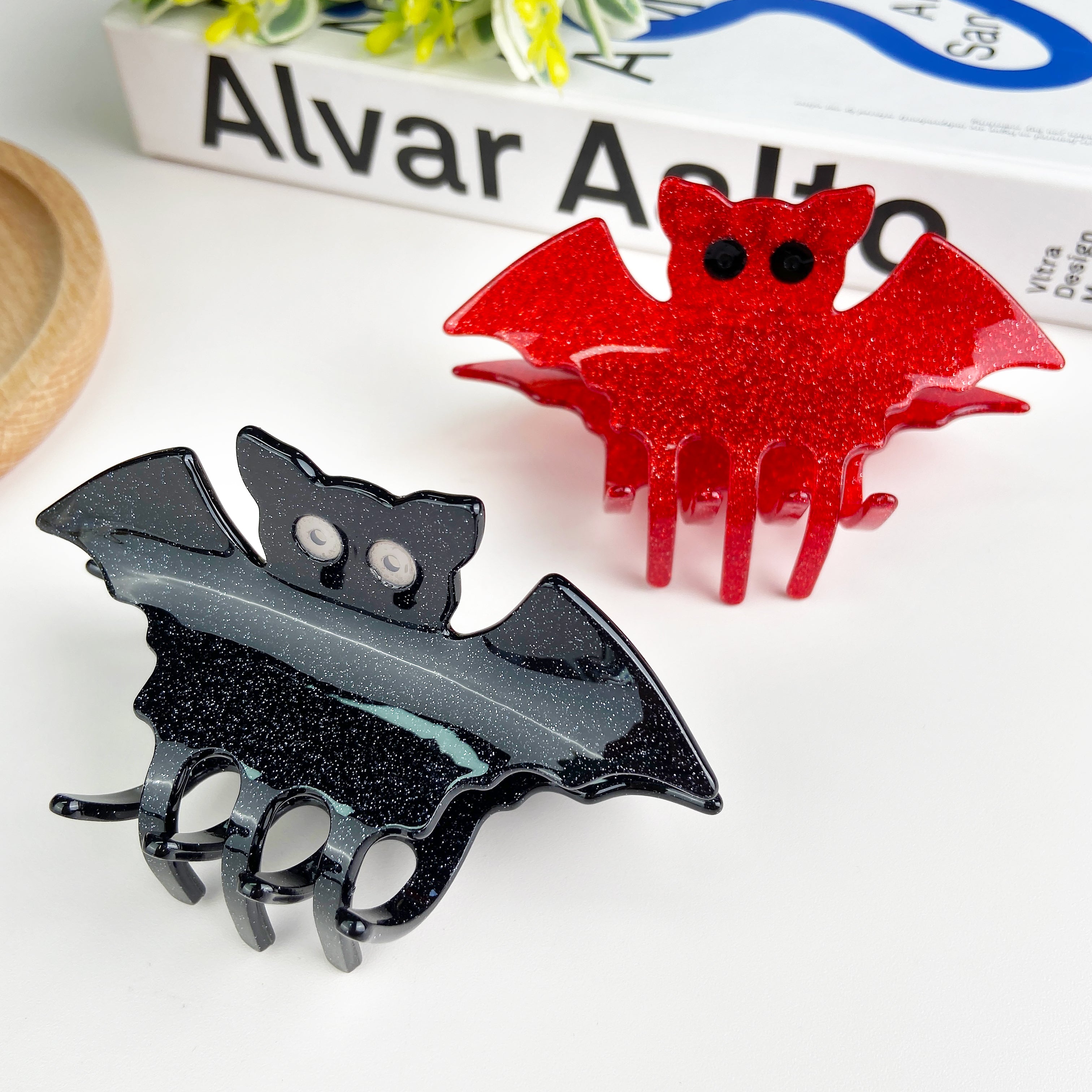 Dark Style Glitter Bat Hair Claw