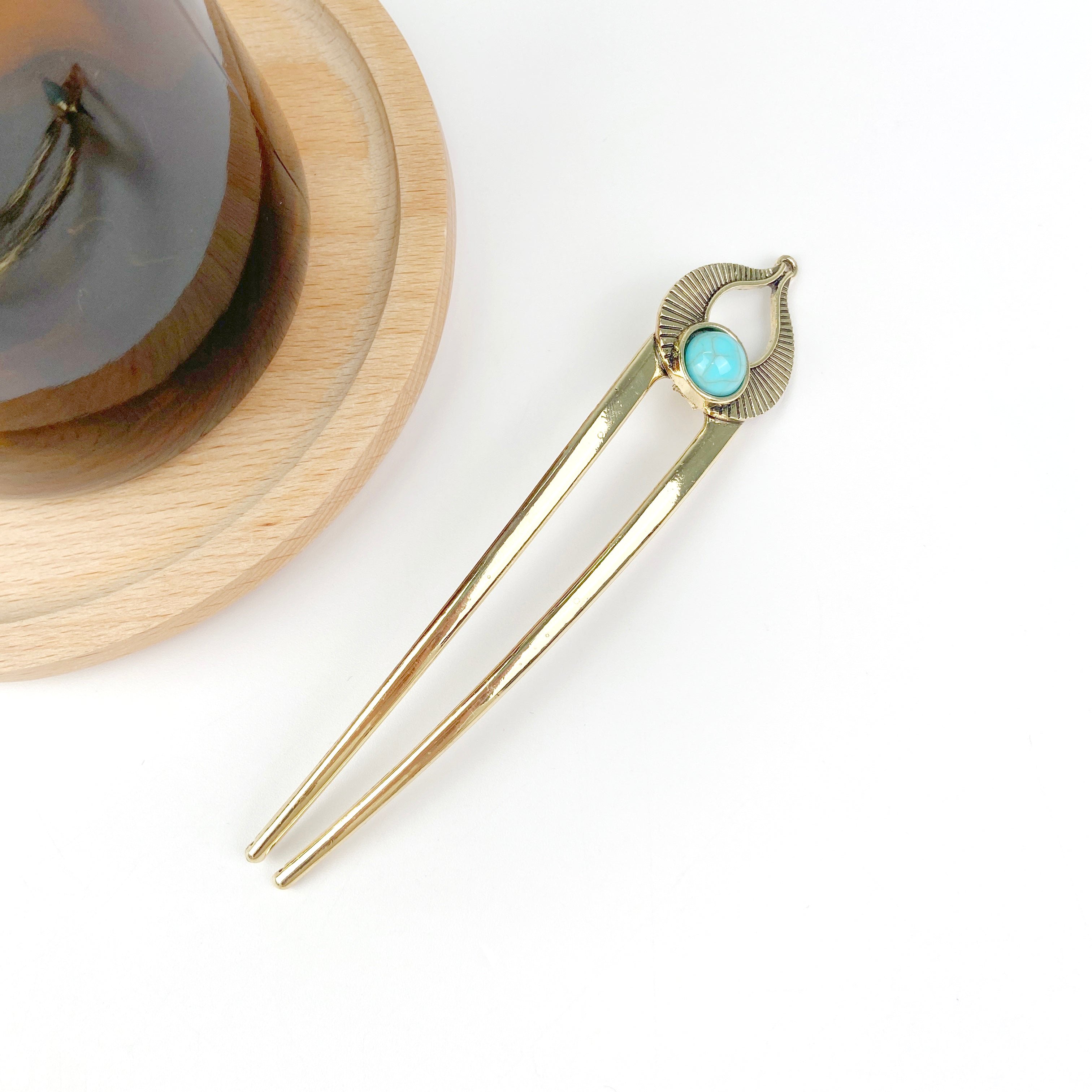 U-shaped vintage metal hairpin