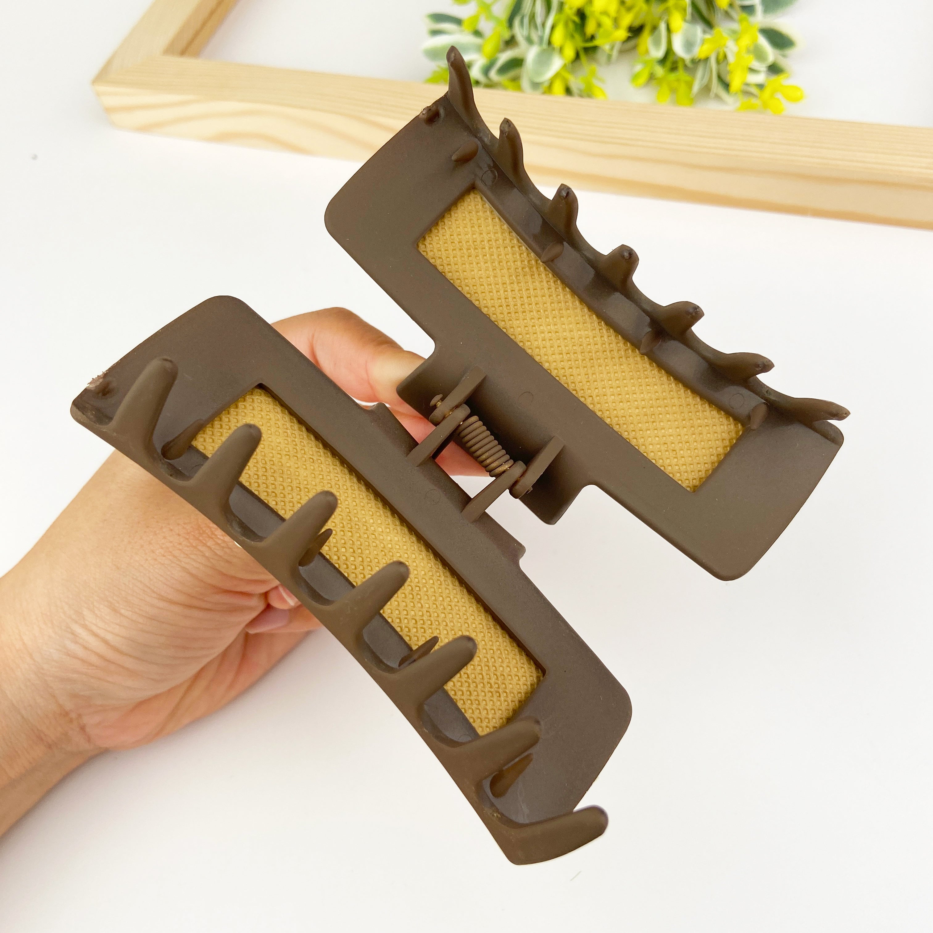 Retro PU simple hair clip for women