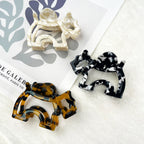 Cute puppy hollow hair claw clip