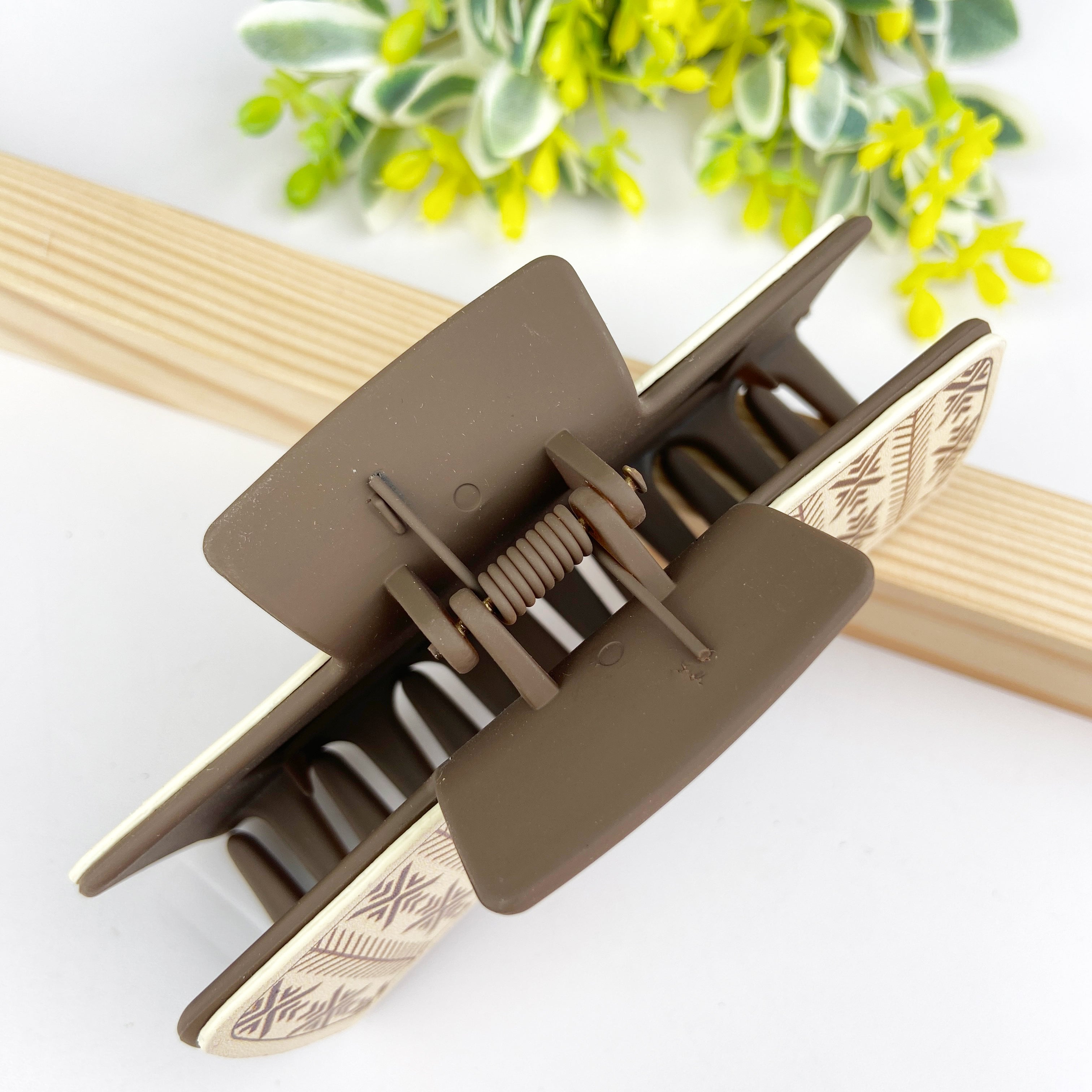 Retro PU simple hair clip for women