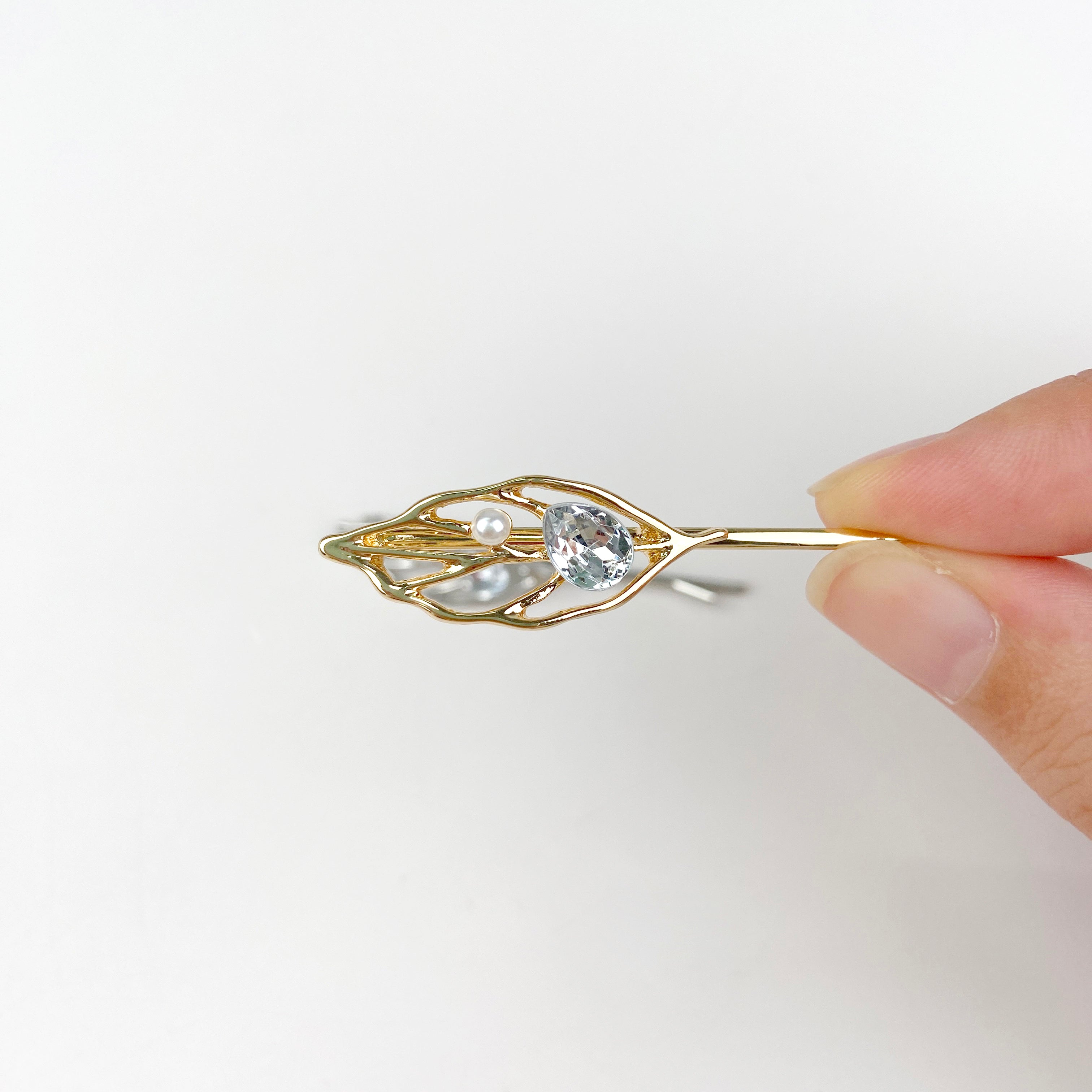 Leaf vintage metal hair clips