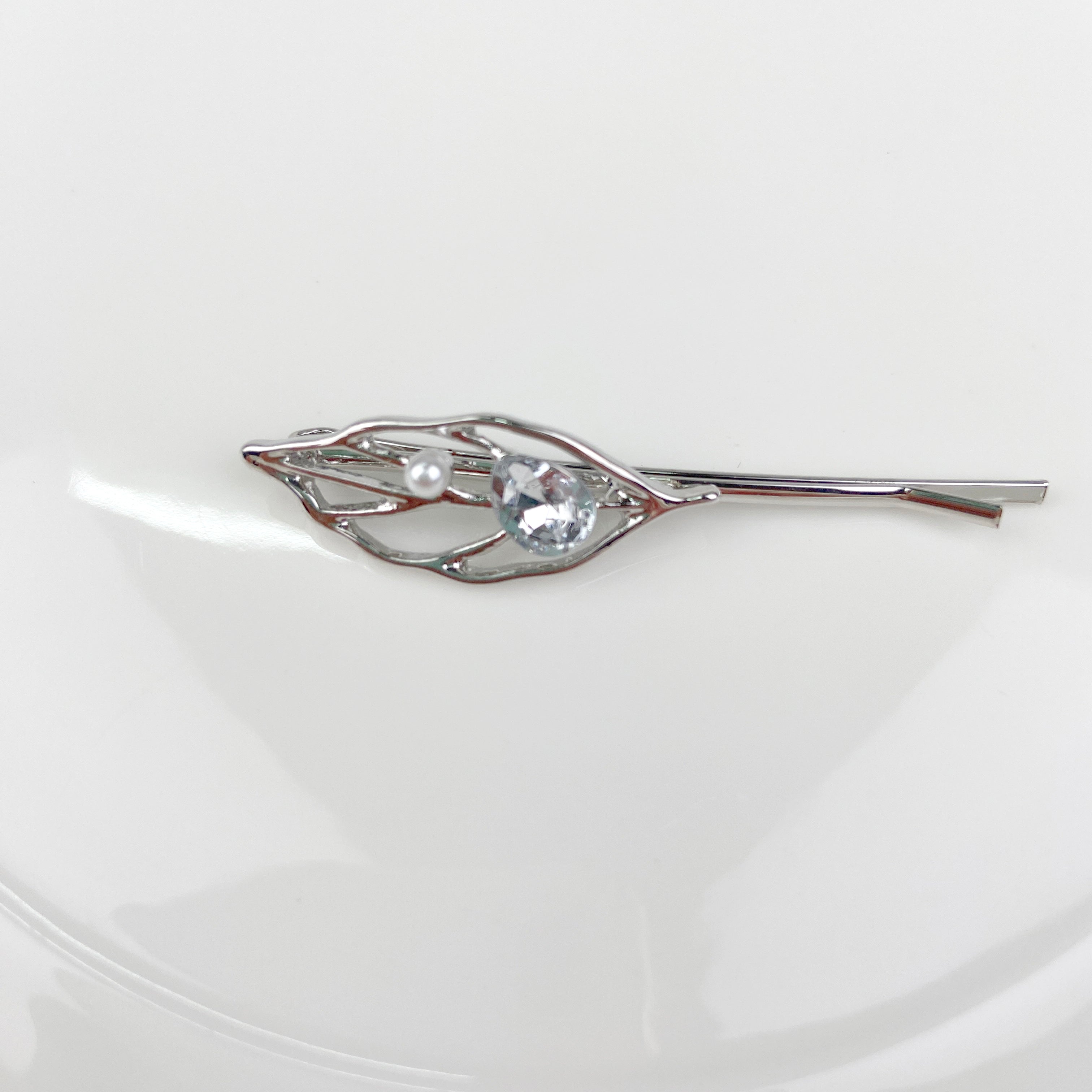 Leaf vintage metal hair clips