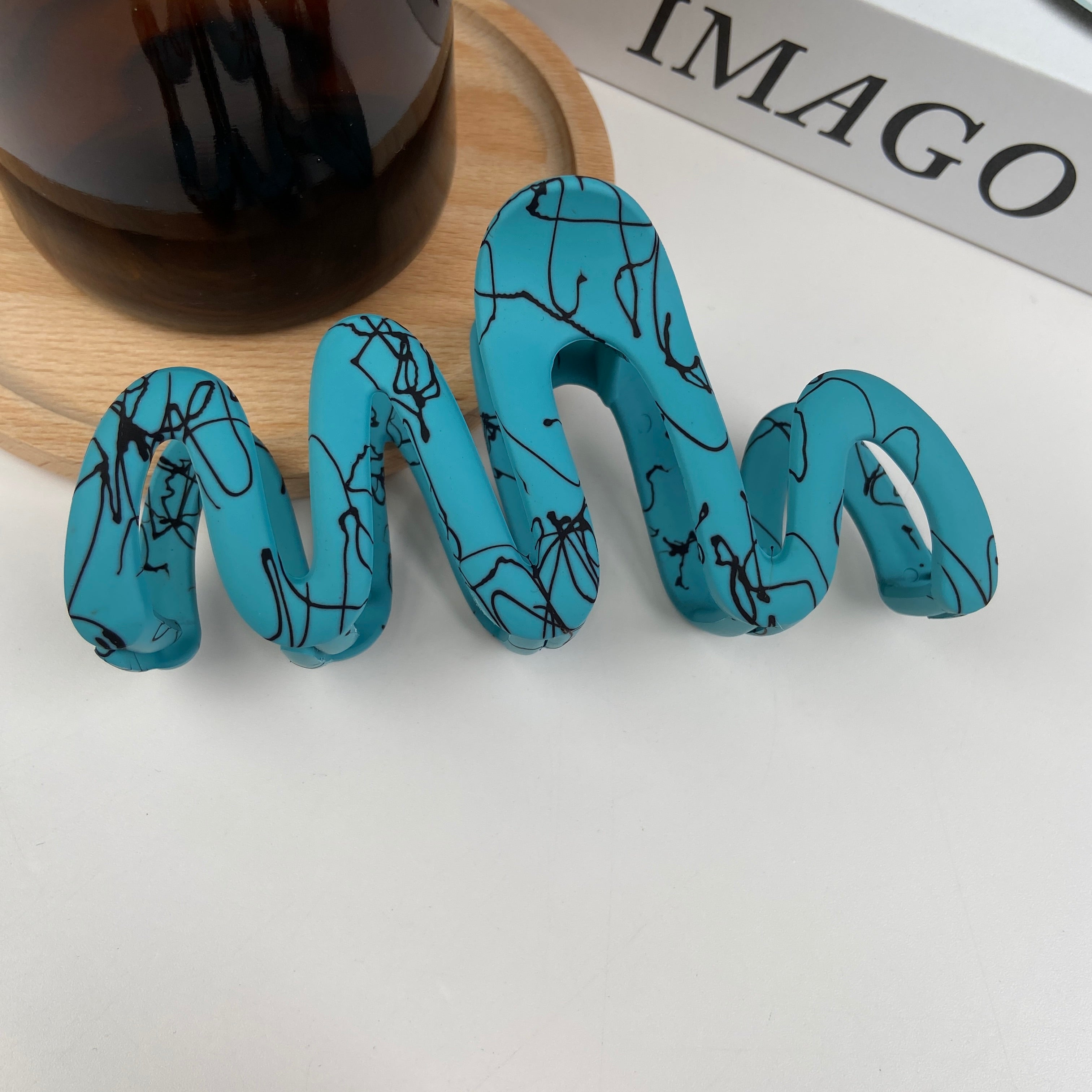 Wavy colored hair clips fashionable hair claws