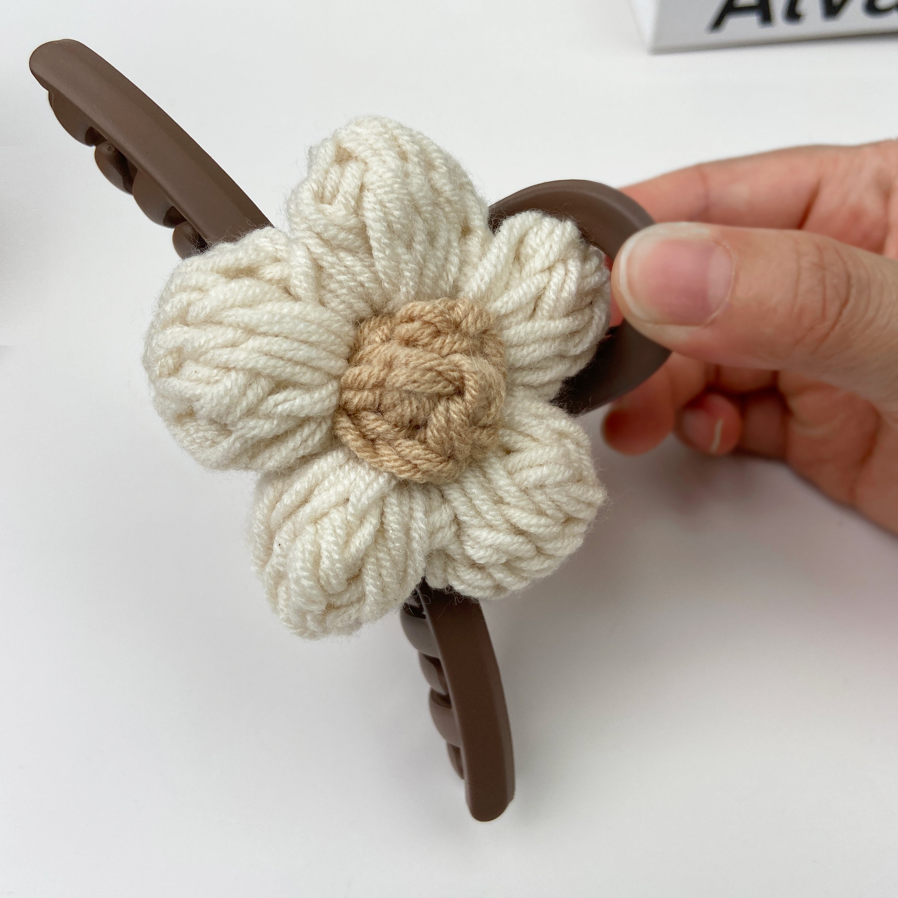 Autumn Winter Simple Knitted Double Sided Flower Clip