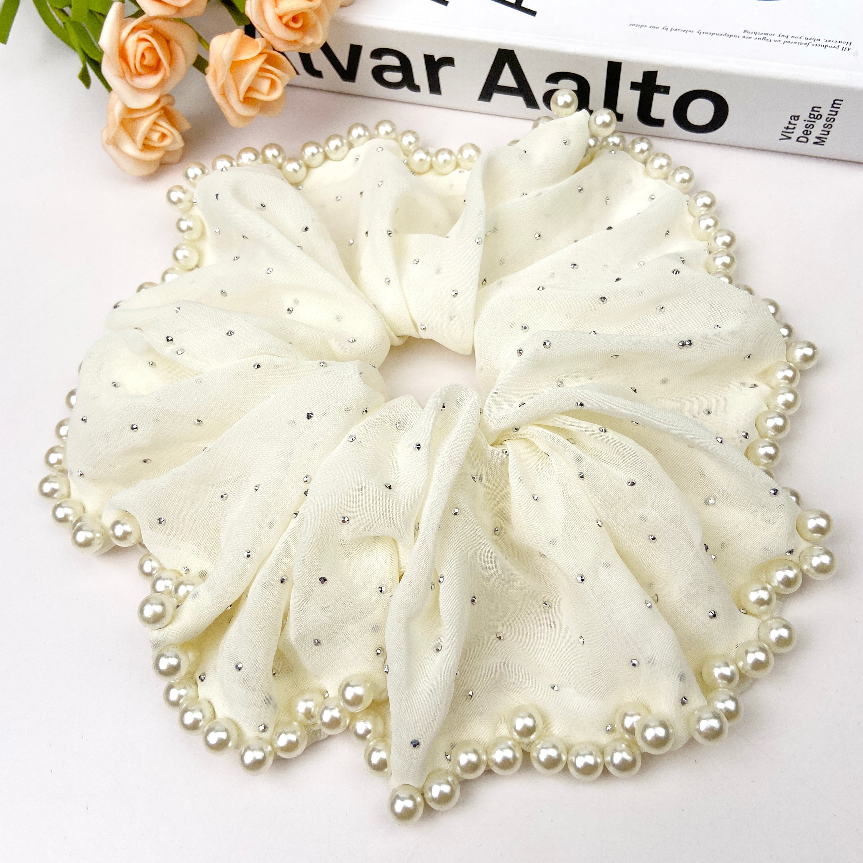 Soft Gypsophila Pearl Hair Tie