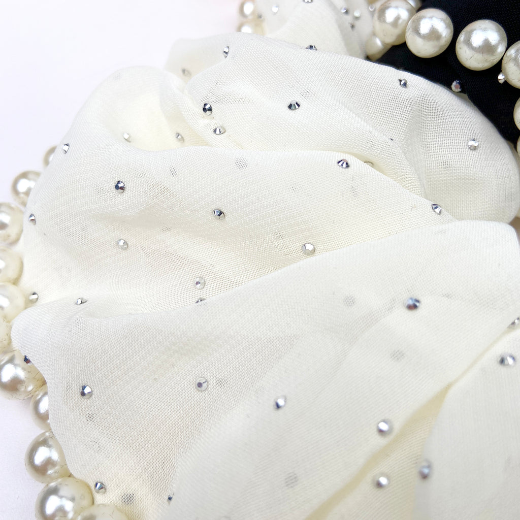 Soft Gypsophila Pearl Hair Tie