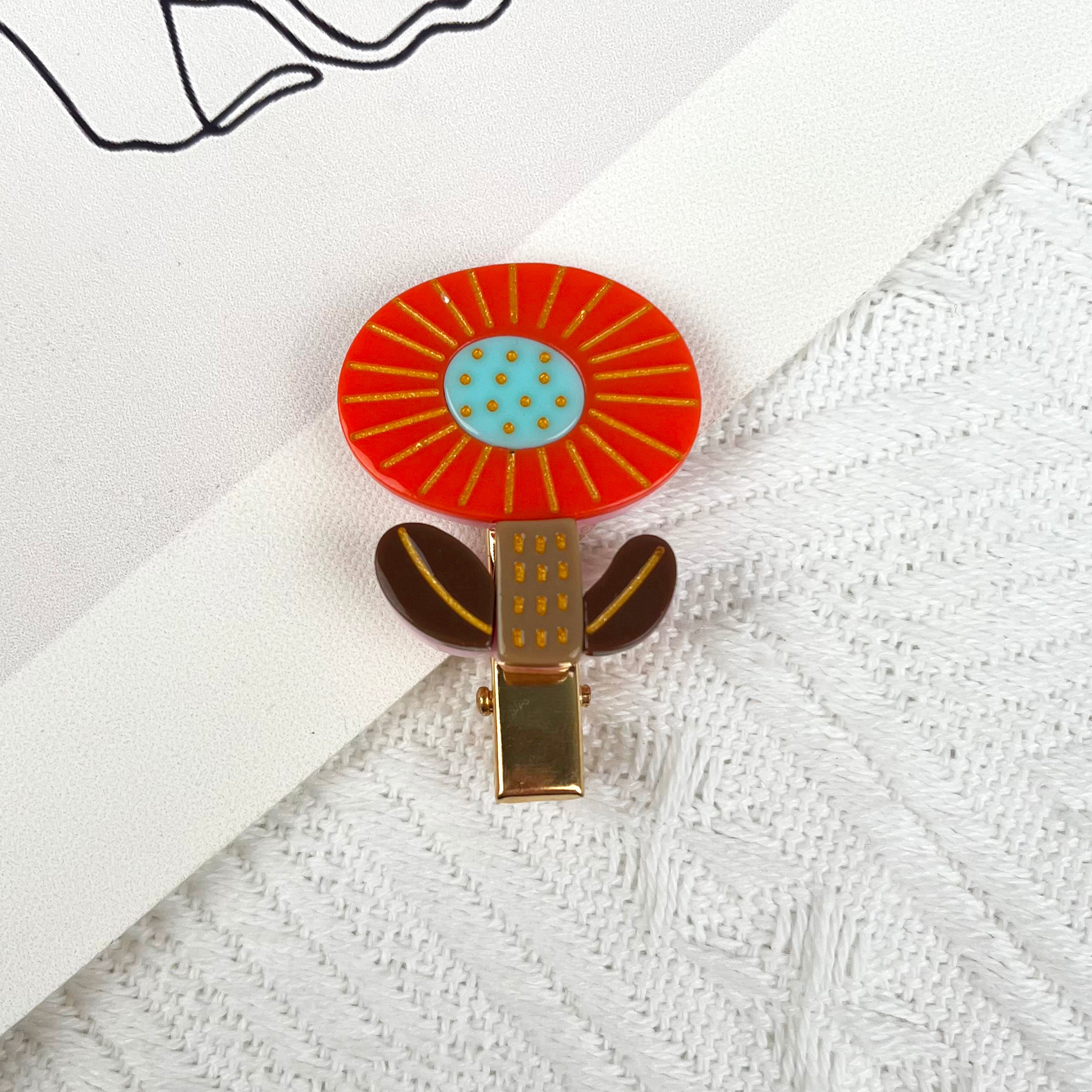 Small animal duckbill clip hedgehog flower hair clip